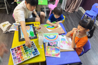 Lớp học viết ở Quận 2